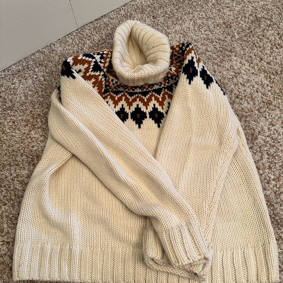 Rachel Zoe turtleneck sweater. - Picture 3 of 6